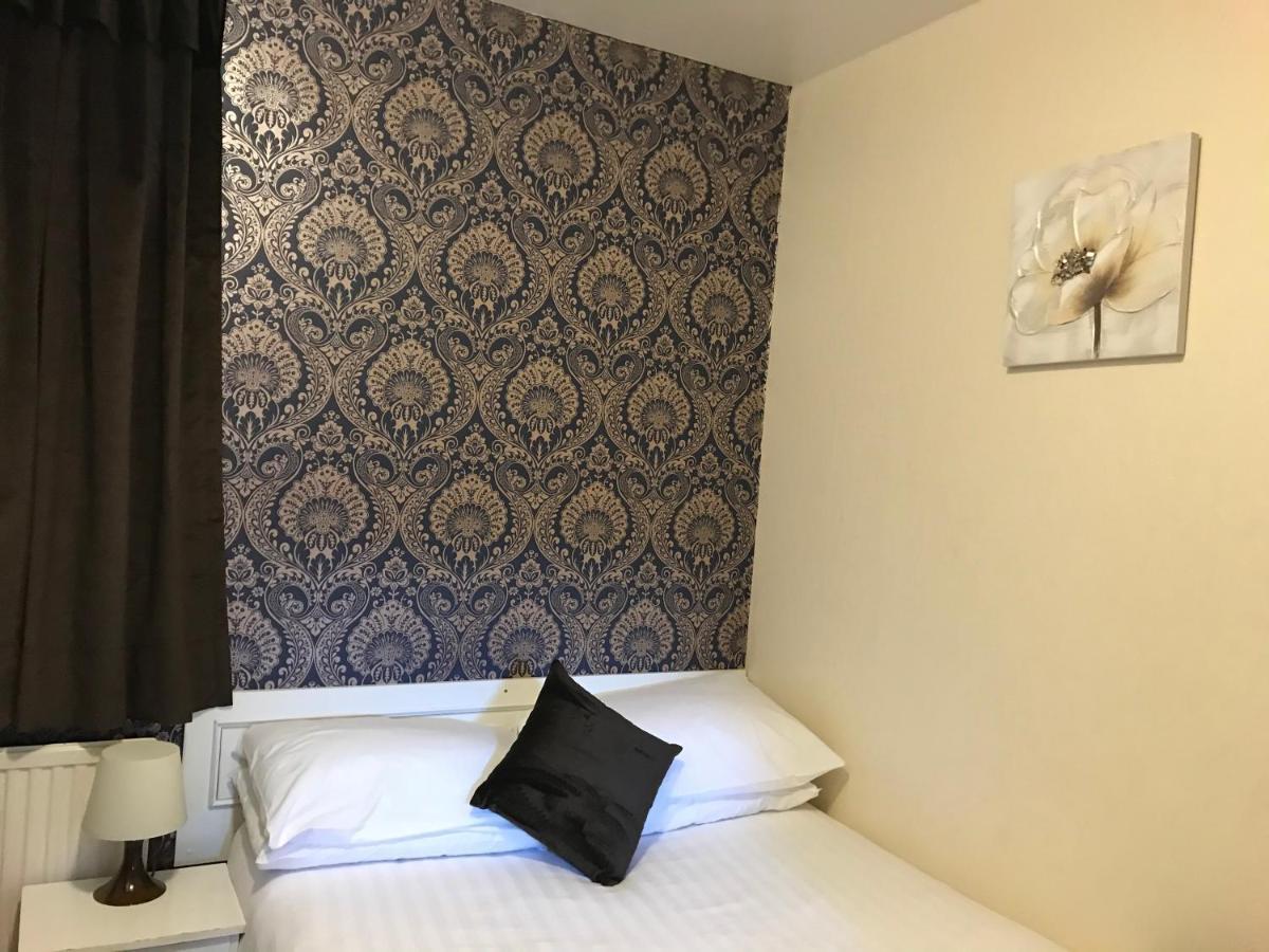 The Feathers Hotel Μπλάκπουλ Εξωτερικό φωτογραφία